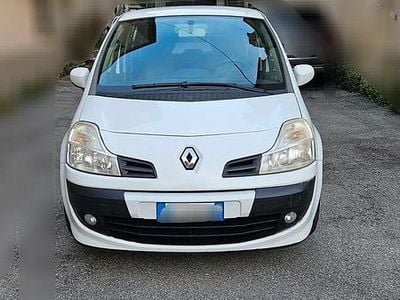 Usata Renault Modus Dynamique 75 CV (55 kW) 2010 Bianco Monovolume