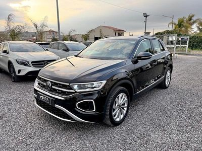 Usata VW T-Roc Style 110 CV (80 kW) 2023 Nero SUV