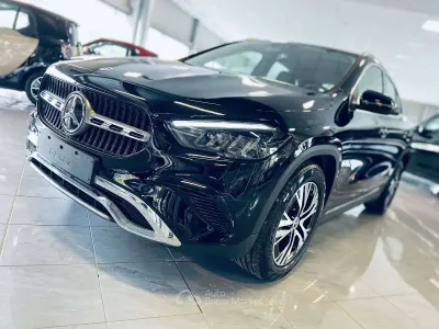 Usado Mercedes GLA220 Advanced 190 CV (139 kW) 2025 Negro SUV