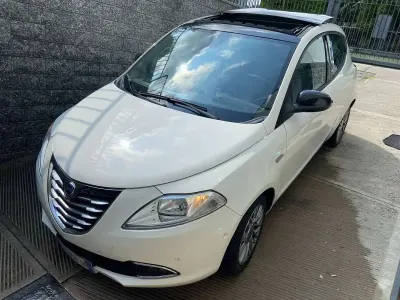 Usata Lancia Ypsilon Gold 86 CV (63 kW) 2011 Bianco Utilitaria