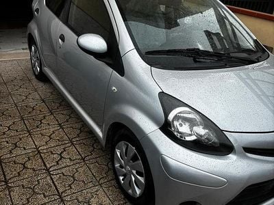 Usata Toyota Aygo 68 CV (50 kW) 2013 Grigio Utilitaria