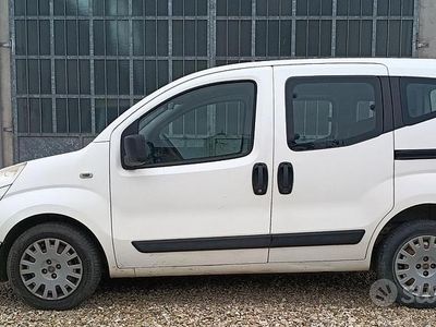 Usata Fiat Qubo Trekking 75 CV (55 kW) 2011 Bianco Monovolume