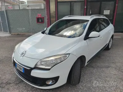 Usata Renault Mégane 110 CV (80 kW) 2012 Bianco Station wagon
