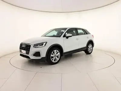 Usata Audi Q2 Admired 150 CV (110 kW) 2023 Bianco ghiacciaio metallizzato SUV