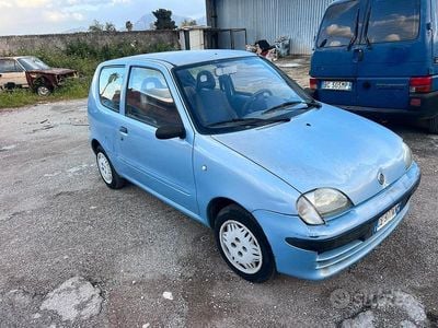 Käytetty Fiat 600 54 HP (39 kW) 2000 Sininen Sedan