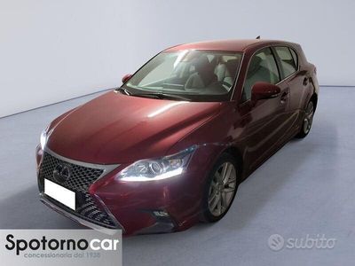 Lexus CT200h