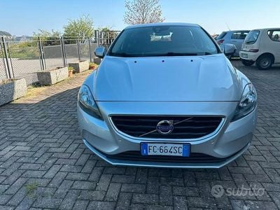 Occasion Volvo V40 Momentum 120 ch (88 kW) 2016 Gris Berline