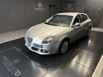 Usata Alfa Romeo Giulietta Exclusive 150 CV (110 kW) 2015 Argento Utilitaria