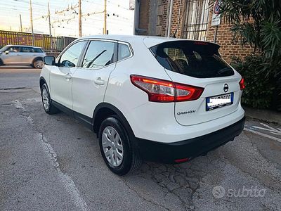 Usata Nissan Qashqai 2017 Bianco SUV