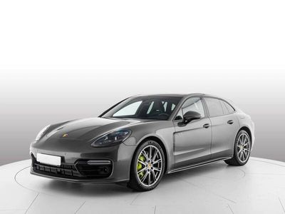 Porsche Panamera 4