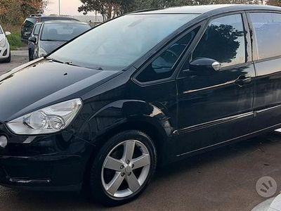 Usata Ford S-MAX Titanium 140 CV (102 kW) 2008 Nero Monovolume