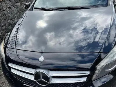 Käytetty Mercedes CLA180 109 HP (80 kW) 2014 Musta Sedan