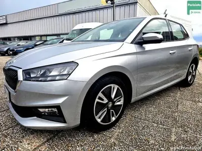 Usata Skoda Fabia Ambition 80 CV (58 kW) 2021 Argento Utilitaria