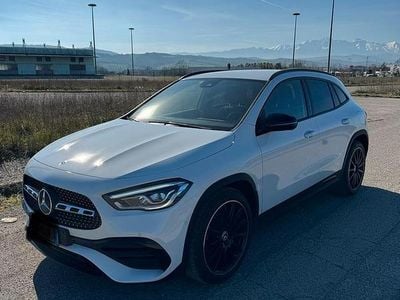 Begagnad Mercedes GLA180 Premium 136 HK (100 kW) 2022 Vit SUV