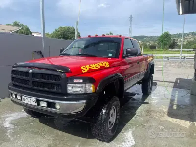 Usata Dodge Ram 230 CV (169 kW) 1998 Rosso Pick-up