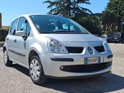Usata Renault Modus 75 CV (55 kW) 2007 Grigio Monovolume