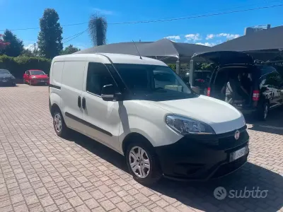 Usata Fiat Doblò 95 CV (69 kW) 2017 Bianco Monovolume