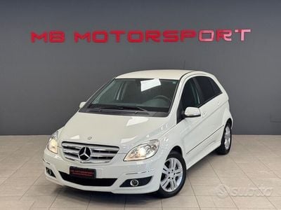 Mercedes B180