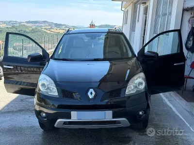 Usata Renault Koleos 175 CV (128 kW) 2011 Nero SUV