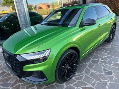 Usata Audi Q8 Competition 286 CV (210 kW) 2024 Verde SUV