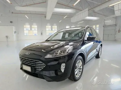 Usata Ford Kuga Titanium 119 CV (87 kW) 2022 Nero SUV