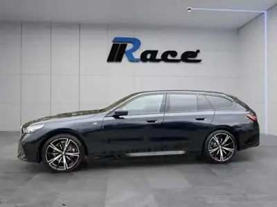 Usata BMW 520 M Sport 208 CV (152 kW) 2025 Nero Station wagon