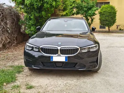 Usata BMW 318 Sport Line 150 CV (110 kW) 2022 Nero Station wagon