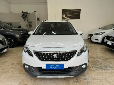 Usata Peugeot 2008 Allure 120 CV (88 kW) 2017 Bianco SUV
