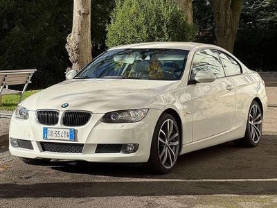 Usata BMW 320 177 CV (130 kW) 2009 Bianco Coupé