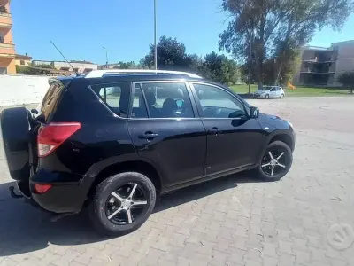 Usado Toyota RAV4 136 CV (100 kW) 2007 Negro SUV