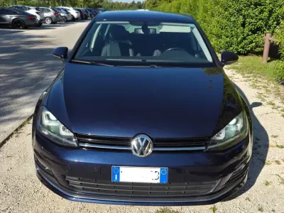 Usata VW Golf VII Highline 110 CV (80 kW) 2015 Blu/azzurro Berlina