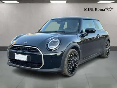 Usata Mini Cooper Favoured 156 CV (114 kW) 2024 Midnight black ii Utilitaria