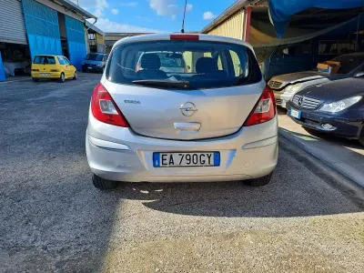 Usata Opel Corsa 85 CV (62 kW) 2010 Grigio Utilitaria