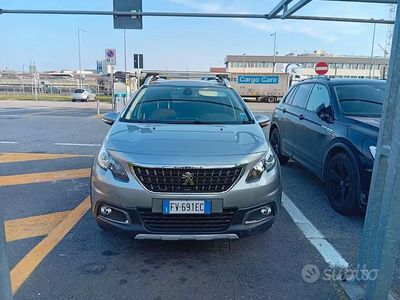 Usata Peugeot 2008 Allure 83 CV (61 kW) 2019 Argento SUV