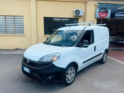Usata Fiat Doblò 120 CV (88 kW) 2016 Bianco Monovolume