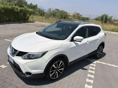 Usata Nissan Qashqai Tekna 110 CV (80 kW) 2015 Bianco SUV