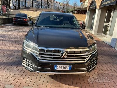 Begagnad VW Touareg 286 HK (210 kW) 2022 Svart SUV