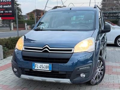 Usata Citroën Berlingo XTR 100 CV (73 kW) 2017 Blu Monovolume