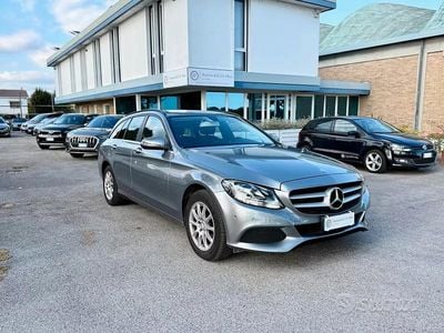 Usata Mercedes C200 Business 136 CV (100 kW) 2016 Grigio Station wagon