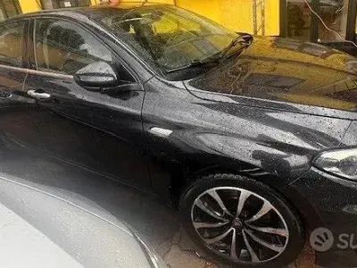 Usata Fiat Tipo Lounge 120 CV (88 kW) 2016 Nero Berlina