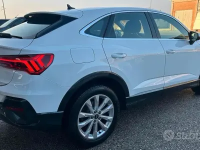 Usata Audi Q3 Sportback 150 CV (110 kW) 2022 Bianco SUV