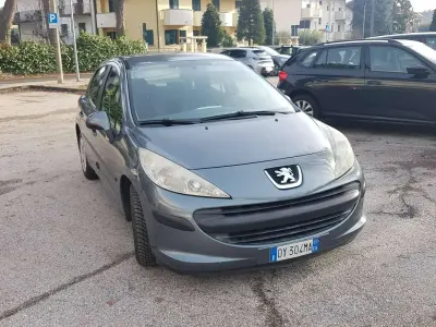 Usata Peugeot 207 73 CV (53 kW) 2009 Grigio Berlina