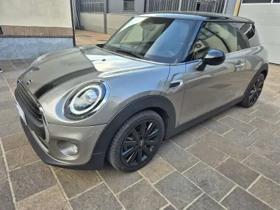 Usata Mini ONE 75 CV (55 kW) 2019 Grigio Utilitaria