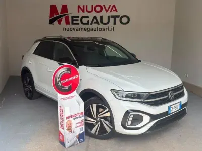 Usata VW T-Roc R-line 150 CV (110 kW) 2023 Bianco SUV