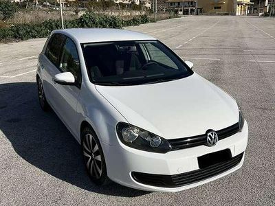 Usata VW Golf VII Highline 105 CV (77 kW) 2012 Berlina