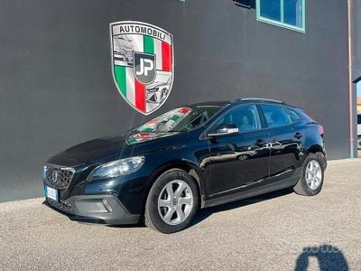 Usata Volvo V40 CC Business Edition 120 CV (88 kW) 2016 Nero Station wagon