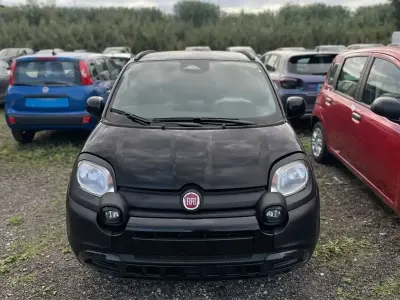 Usata Fiat Panda Cross Cross 70 CV (51 kW) 2025 Nero Utilitaria