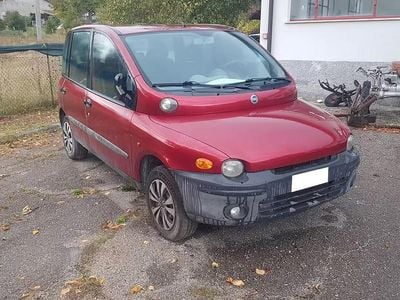Usata Fiat Multipla 103 CV (75 kW) 2000 Rosso Monovolume