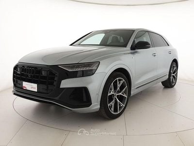 Usata Audi Q8 Sport 340 CV (250 kW) 2023 Grigio satellite metallizzato SUV