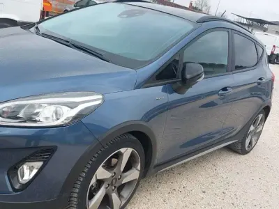 Usata Ford Fiesta Active 101 CV (74 kW) 2019 Bluazzurro Utilitaria